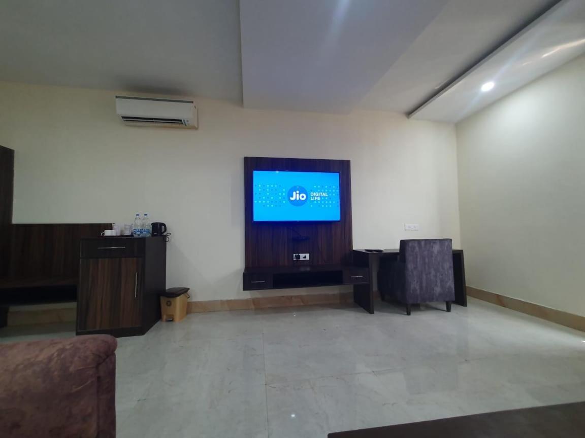 Akash Hotel Managed By Jk Hotels & Resorts Kathua Buitenkant foto
