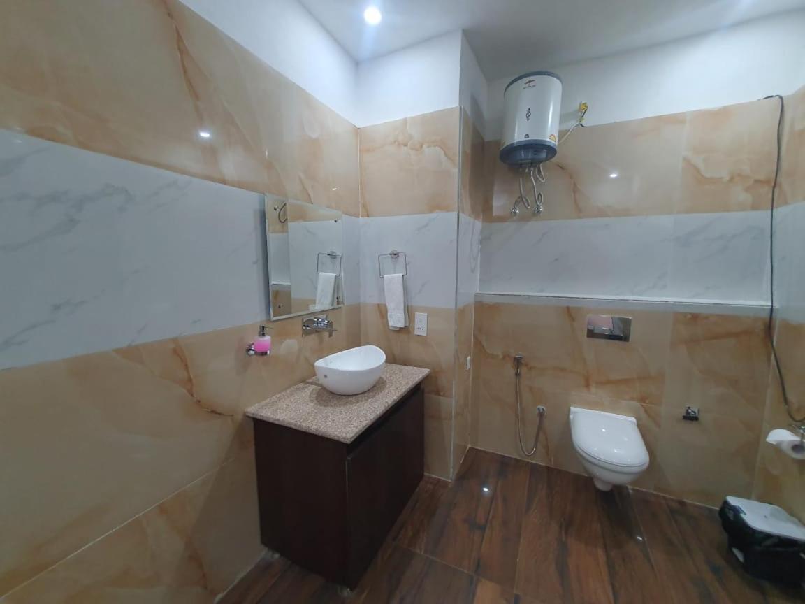 Akash Hotel Managed By Jk Hotels & Resorts Kathua Buitenkant foto
