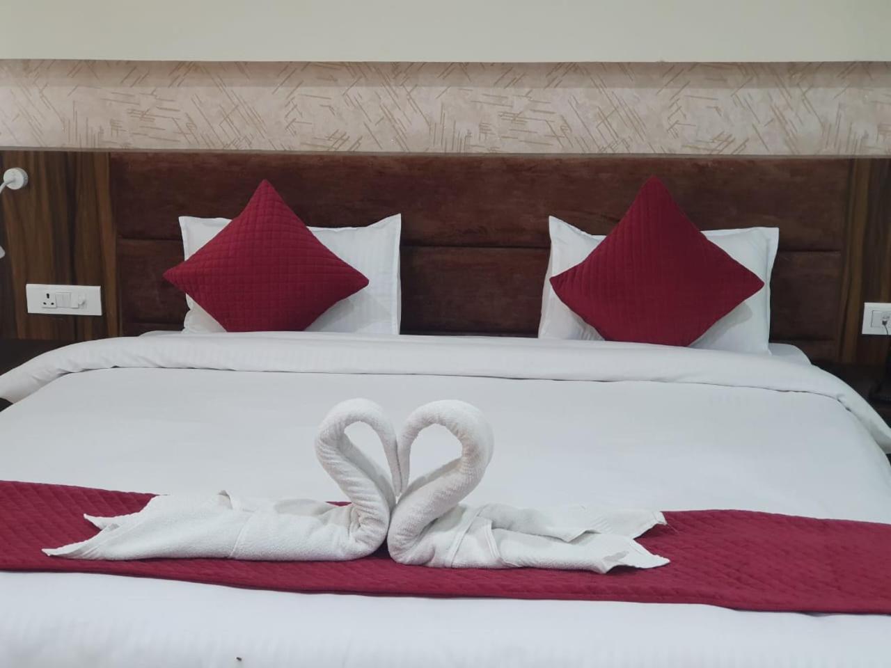 Akash Hotel Managed By Jk Hotels & Resorts Kathua Buitenkant foto