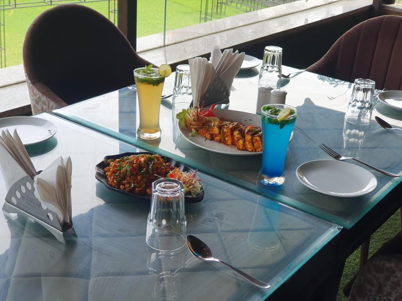 Akash Hotel Managed By Jk Hotels & Resorts Kathua Buitenkant foto