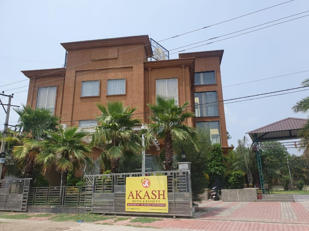 Akash Hotel Managed By Jk Hotels & Resorts Kathua Buitenkant foto