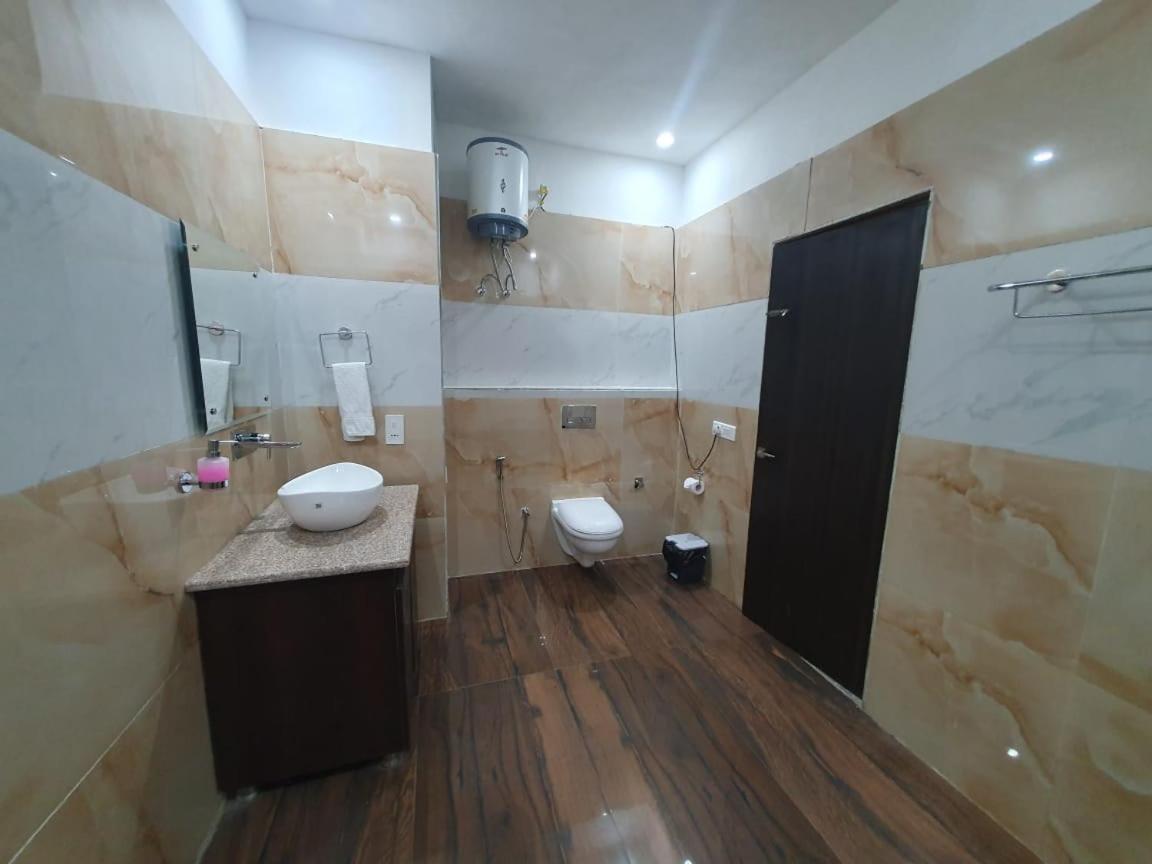 Akash Hotel Managed By Jk Hotels & Resorts Kathua Buitenkant foto