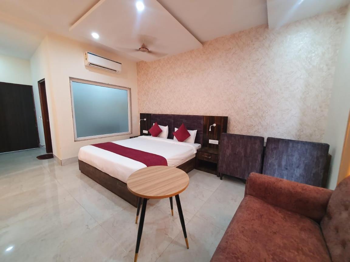 Akash Hotel Managed By Jk Hotels & Resorts Kathua Buitenkant foto