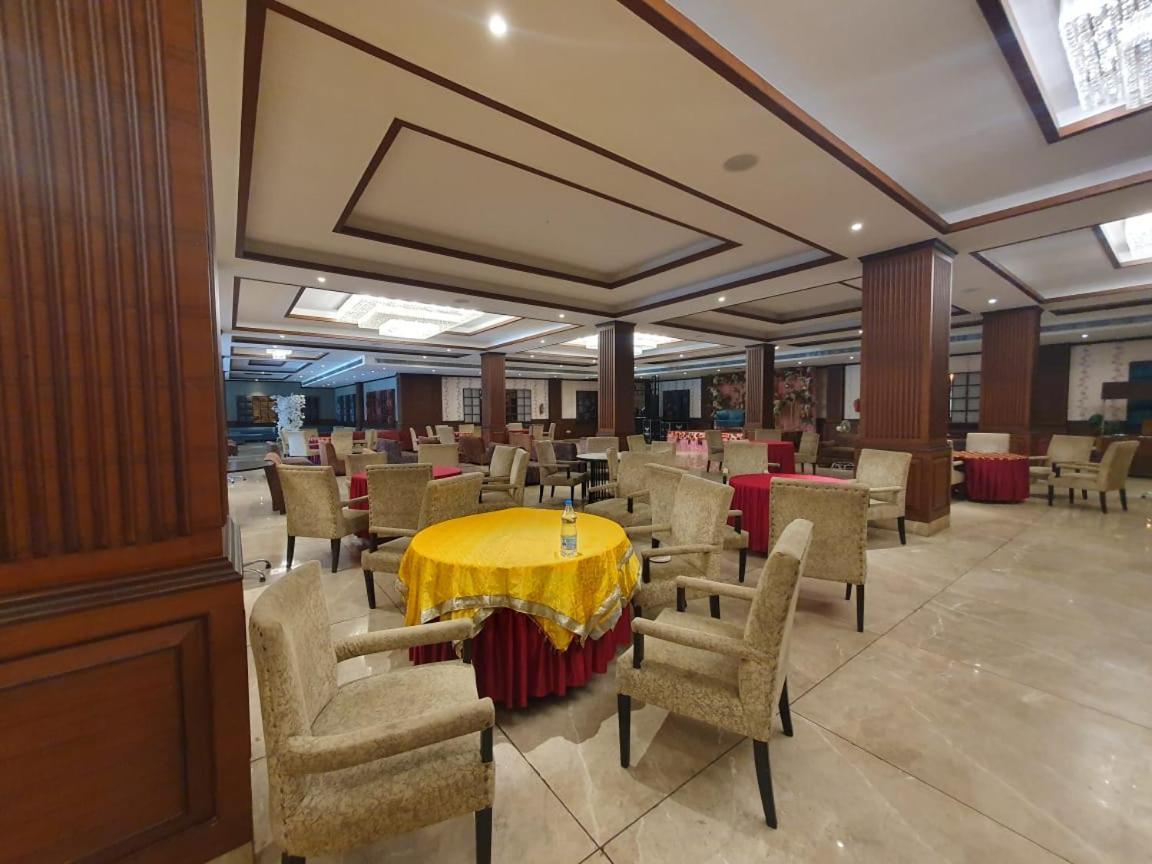 Akash Hotel Managed By Jk Hotels & Resorts Kathua Buitenkant foto